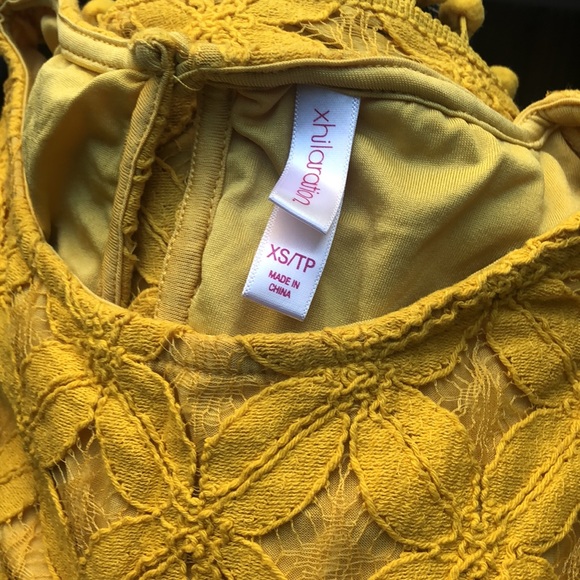 Yellow lace crop top - Picture 3 of 3